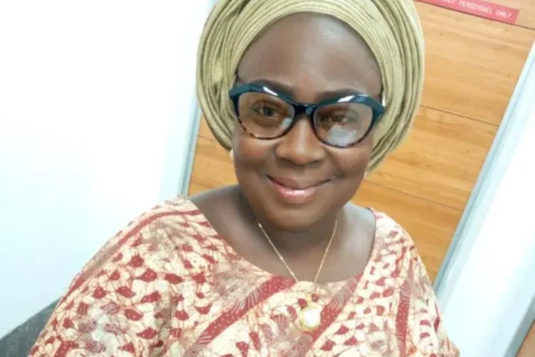 Ogun female broadcaster slumps, dies at work Ogun female broadcaster slumps, dies at work