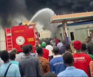Panic as fire razes fuel station in Lagos