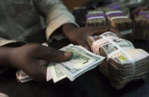 Dollar Exchange Rate: Naira Hits New High At Official Market
