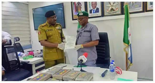 Customs Intercepts ₦1 Billion Cocaine At Seme Border Hands Suspect To NDLEA